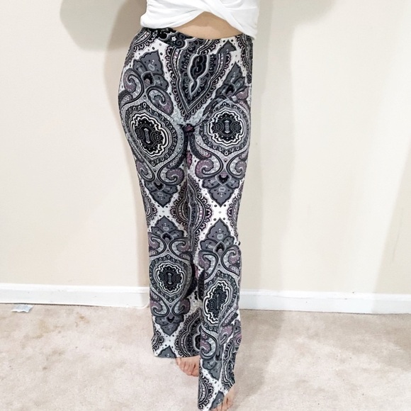 Sosho Semi Flared Knit‎ Printed Pants fits S/M - Picture 2 of 6